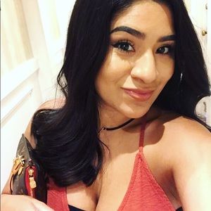 Meet your Posher, Angelica